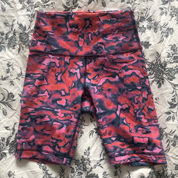 Lululemon Wunder Train 8” Shorts Chroma Clash Multi - Picture 5 of 5